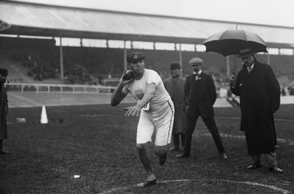 世界十大著名铅球运动员 李梅素上榜,第一是美国人