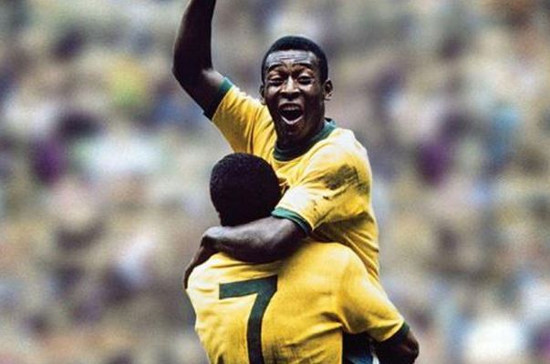 世界十大足球巨星排行榜：贝利上榜，第一历经诸多坎坷