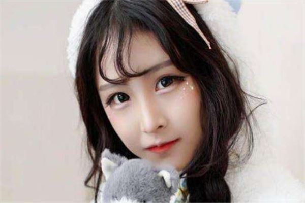 2020中国网红大胃王排名：人气吃播密子君上榜，第二在抖音爆火