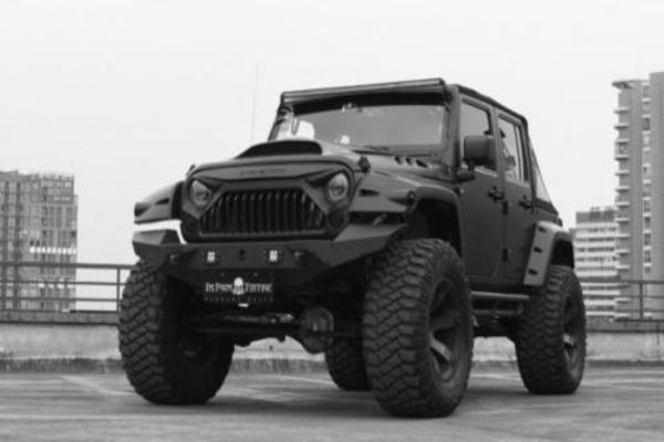 世界十大豪华越野车 悍马H3车身娇小东风汗马军队研发