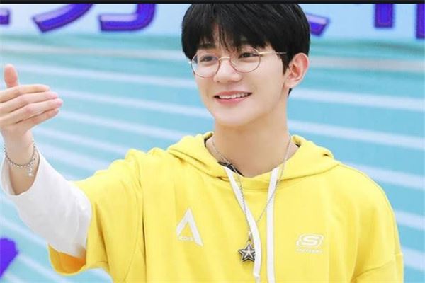 2020华语男歌手排行榜:张艺兴上榜,TFBOYS成员皆上榜