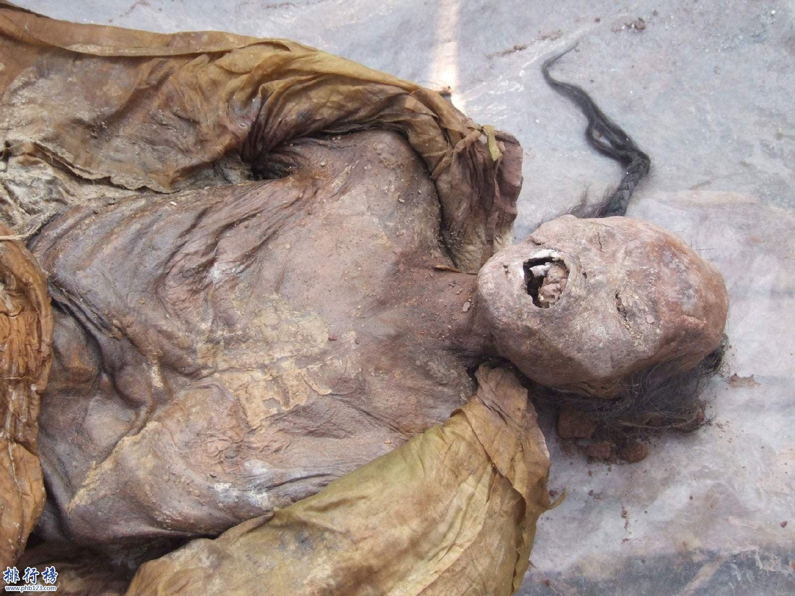 龙袍干尸:五官完整疑是顺治皇帝真身(附真实照片）