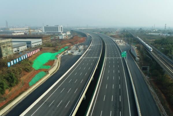 中国十大高速公路之最，京新高速上榜，第一是中国最长的高速公路