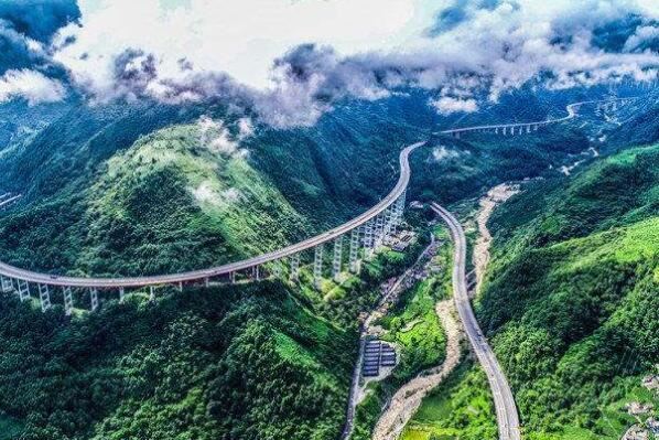 中国十大高速公路之最,京新高速上榜,第一是中国最长的高速公路