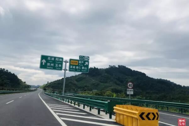 中国十大高速公路之最，京新高速上榜，第一是中国最长的高速公路