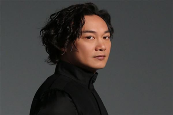 陈奕迅最火的十首歌曲：十年上榜，浮夸最受欢迎