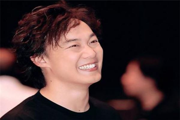 陈奕迅最火的十首歌曲：十年上榜，浮夸最受欢迎