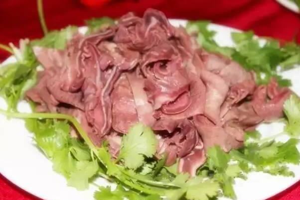 张家口十大小吃 阳原黄糕上榜,柴沟堡熏肉第一