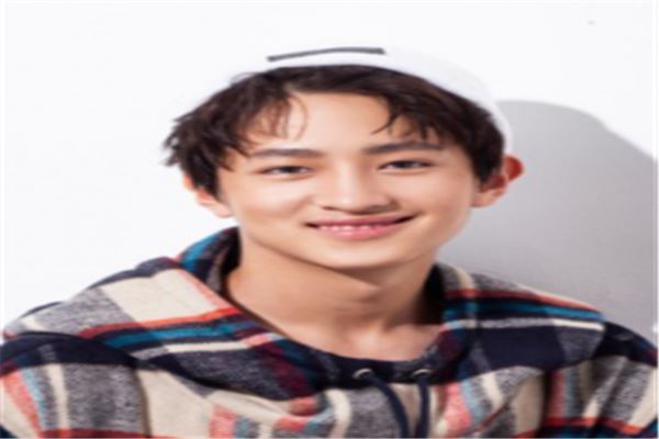 00后十大演技明星：张子枫上榜，易烊千玺最火