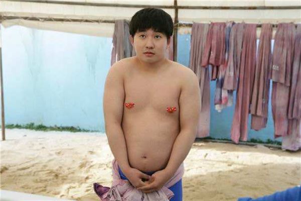 5部让你笑尿的韩国喜剧片 高龄化家族第一奶奶强盗团上榜