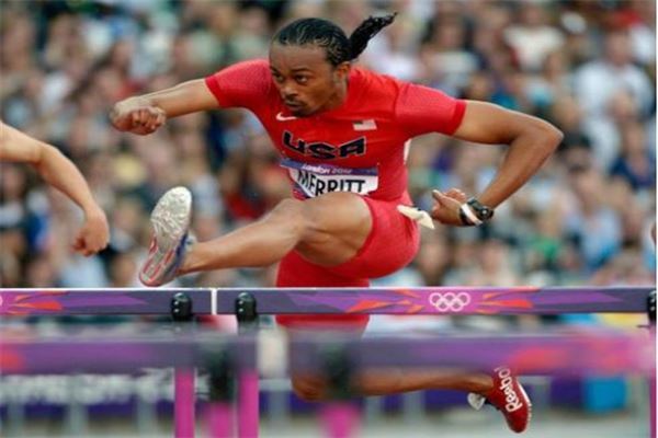 世界十大110米栏运动员:罗伯斯上榜,最低速度12秒80