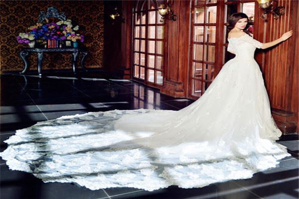 2021婚纱十大品牌排行榜:桂由美上榜 第3西班牙奢华婚纱礼服