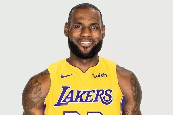 NBA十大帅哥排行榜:保罗·乔治上榜,第三永远的“神”