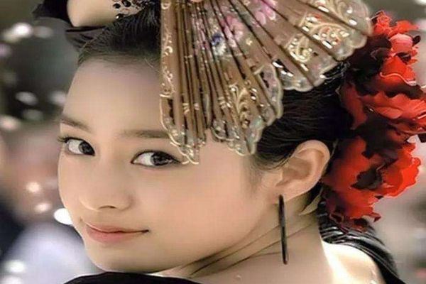 韩国最美十大女明星排行榜 金喜善上榜仅第十金泰熙第一