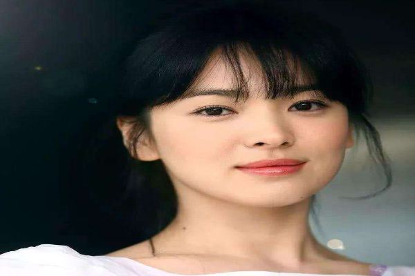 韩国最美十大女明星排行榜 金喜善上榜仅第十金泰熙第一