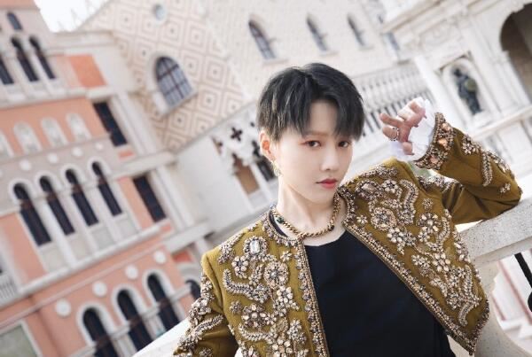 2021年明星人气榜单 蔡徐坤上榜,迪丽热巴排名第三