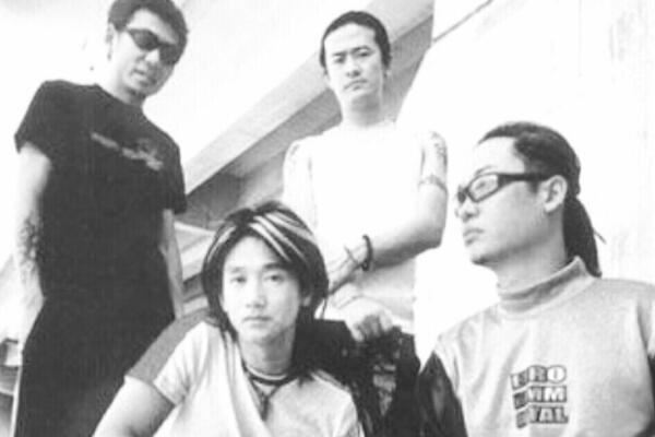 中国十大经典摇滚乐队，逃跑计划上榜，第一曾叱咤国内乐坛