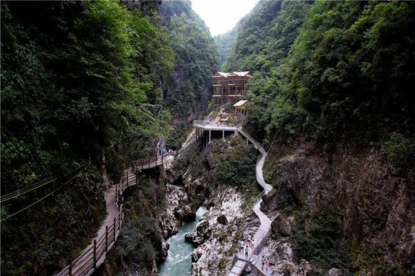 贵阳十大最值得去的景点：甲秀楼上榜，第三杜鹃花海