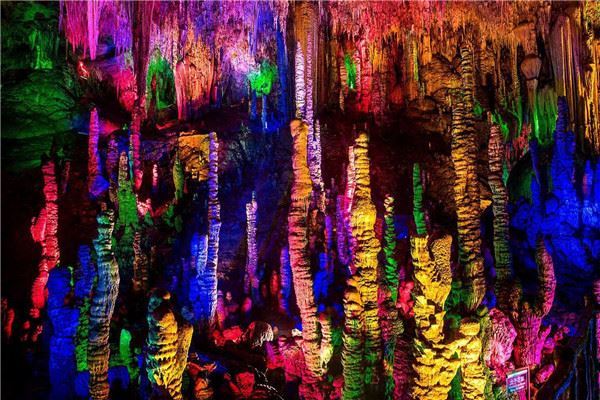 贵阳十大最值得去的景点：甲秀楼上榜，第三杜鹃花海