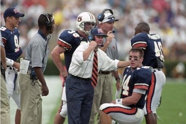 世界十大著名橄榄球运动员 斯达尔上榜,汤姆·布拉迪第一