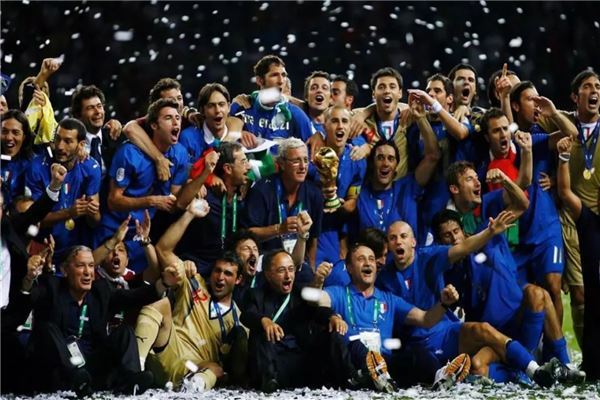 世界杯十大经典歌曲 Waka Waka朗朗上口