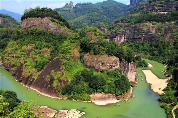 福建十大最好玩的景点 福建土楼历史悠久清源山景区出名