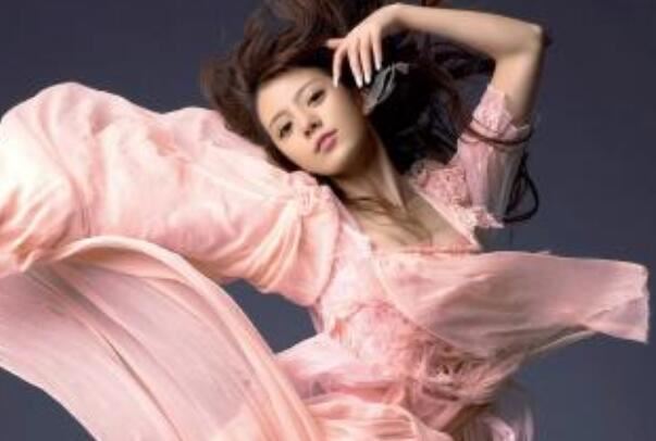 阿兰十大经典歌曲排行榜：《千古》上榜，第七天籁之声