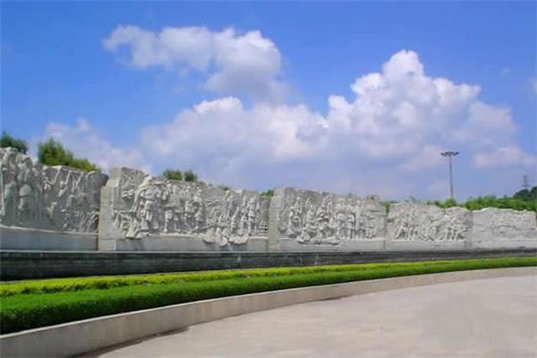 云浮十大公园广场排名:百合广场上榜,第四新开不久