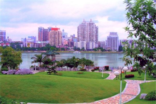 云浮十大公园广场排名：百合广场上榜，第四新开不久