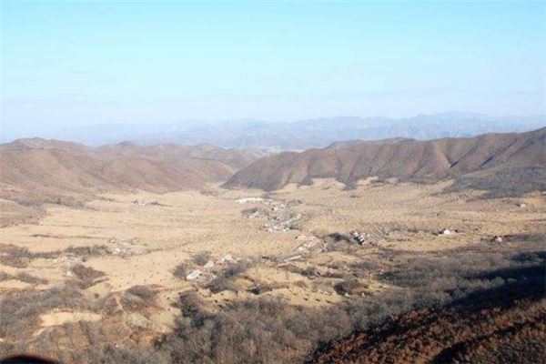 鞍山十大风景名胜排行榜：玉佛山上榜，第八是陨石坑