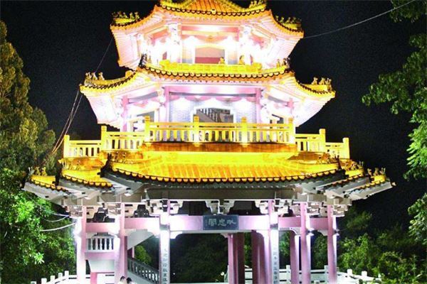 鞍山十大风景名胜排行榜：玉佛山上榜，第八是陨石坑