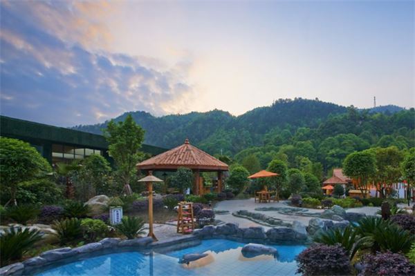 福建十大温泉排行榜:青云山御温泉上榜,它的种类最多