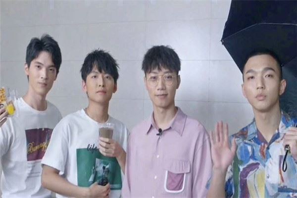 中国十大摇滚乐队排行榜 新裤子近期很火，二手玫瑰有特色