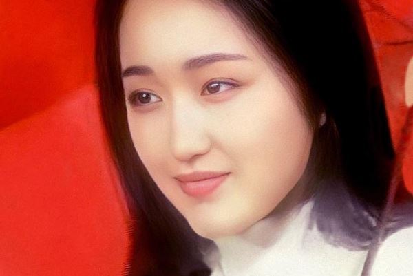 杨钰莹十大经典歌曲排行榜：《深秋》上榜，第二温柔且动听