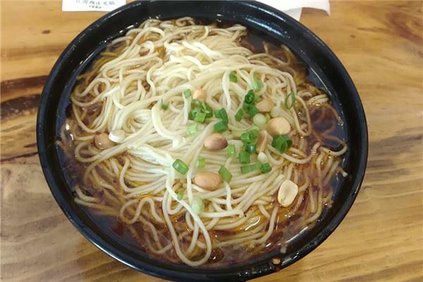 面馆加盟连锁店十大品牌:嘿小面上榜,马兰拉面第五