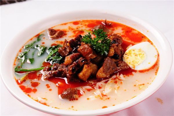 面馆加盟连锁店十大品牌：嘿小面上榜，马兰拉面第五