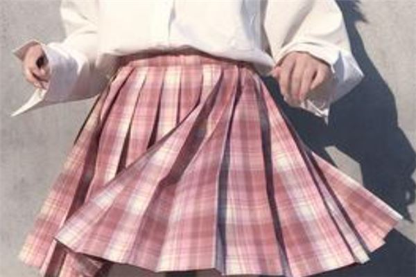jk制服品牌排行榜:神仙club上榜,一件格裙销量三十万