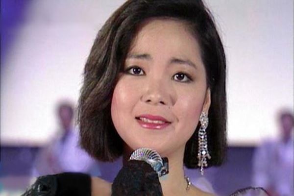 日本十大女歌手排行榜:中森明菜在榜,第一名一生唱了1400首歌