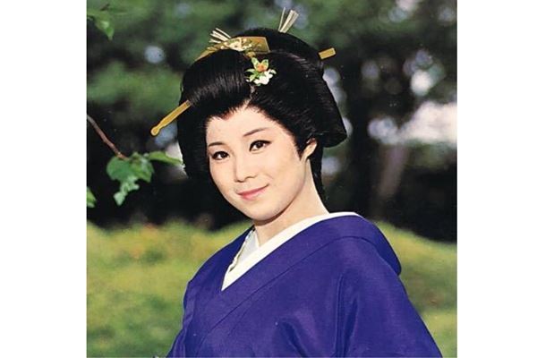 日本十大女歌手排行榜：中森明菜在榜，第一名一生唱了1400首歌
