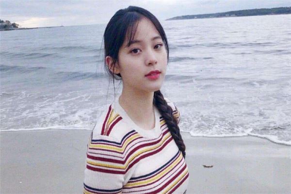 演技最烂的十大女明星:欧阳娜娜上榜,她是热搜体质