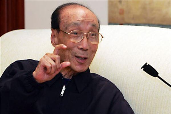 香港娱乐圈大佬级人物排名 成龙上榜曾志伟第一