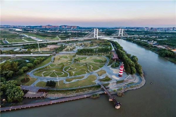 南京十大公园广场排名:河岸花海上榜，第3民国风情
