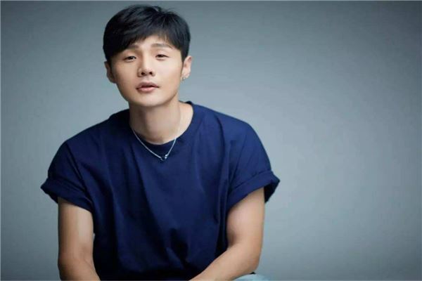 十大发烧男声歌手盘点 戴玉强著名男高音歌手声音很好听