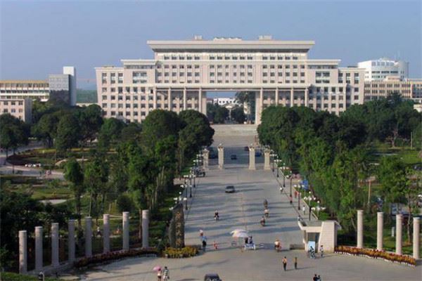 广西十大名校:广西科技大学上榜,第十以中医药学科为主