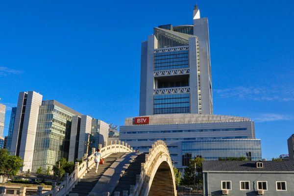 北京市十大建筑：鸟巢水立方均上榜，第一花费270亿