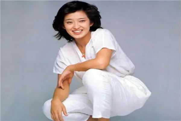 日本十大骨灰级歌姬 安室奈美惠上榜，宇多田光是创作型歌姬