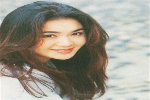 娱乐圈十大不老女神:刘嘉玲上榜,都是知名大明星