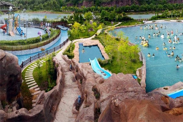 福建十大冬季旅游好去处：武夷山上榜，它的梅花最盛