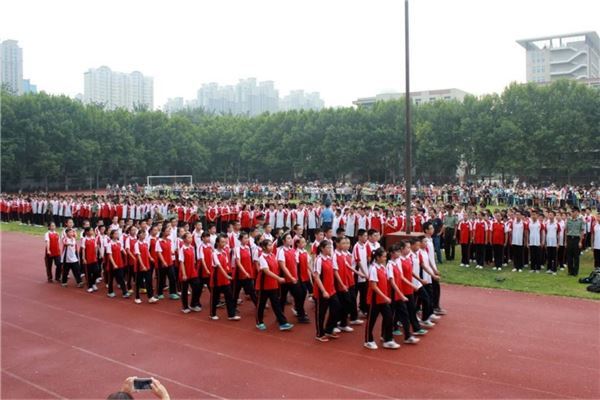 郑州初中学校排名 河南省实验中学是百强中学之一