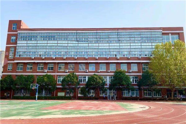 郑州初中学校排名 河南省实验中学是百强中学之一